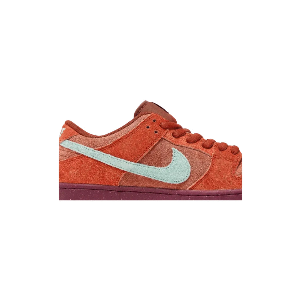 Nike Dunk Low SB 'Mystic Red'