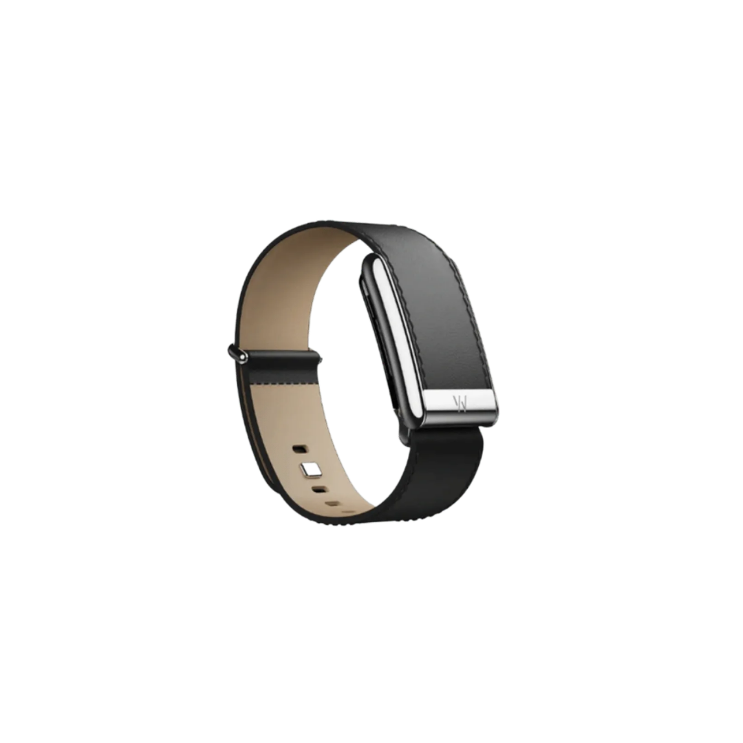 Whoop 5.0 Leatherluxe Straight Black/Cream With Titanium Band (12 Month Peak Subscription Included)