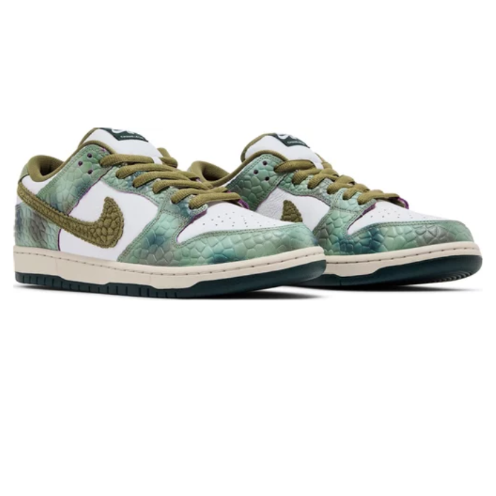 Nike SB Dunk Low Pro x Alexis Sablone "Chameleon"