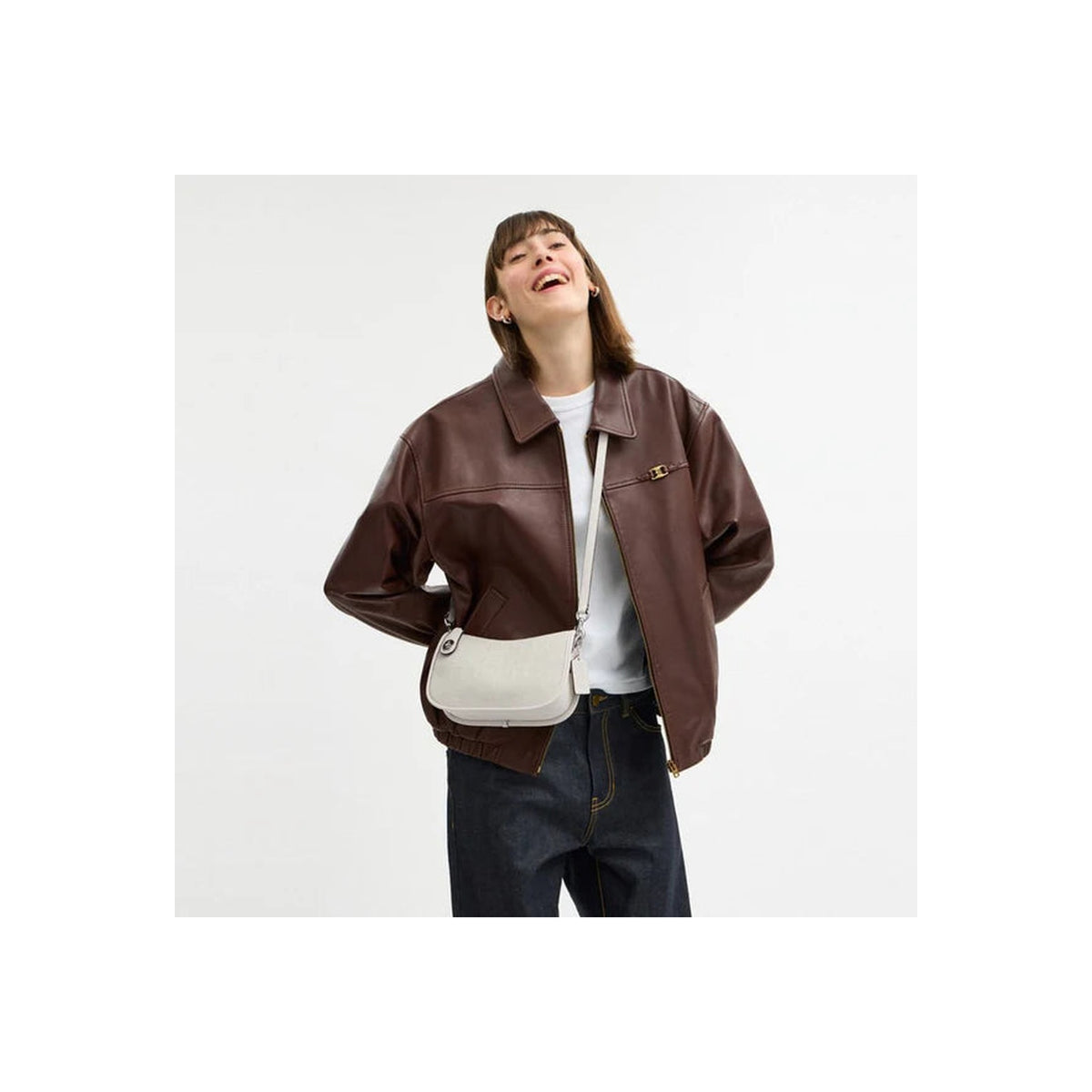 Coach Swinger Bag In Signature Jacquard Silver Cloud Chalk