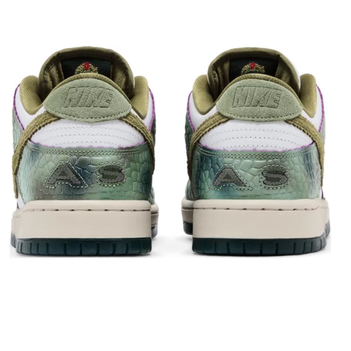 Nike SB Dunk Low Pro x Alexis Sablone "Chameleon"