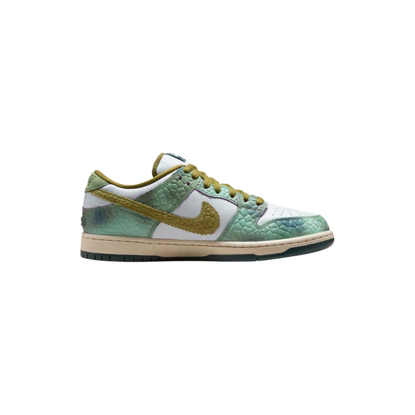Nike SB Dunk Low Pro x Alexis Sablone "Chameleon"