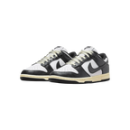 Nike Dunk Low Vintage Panda