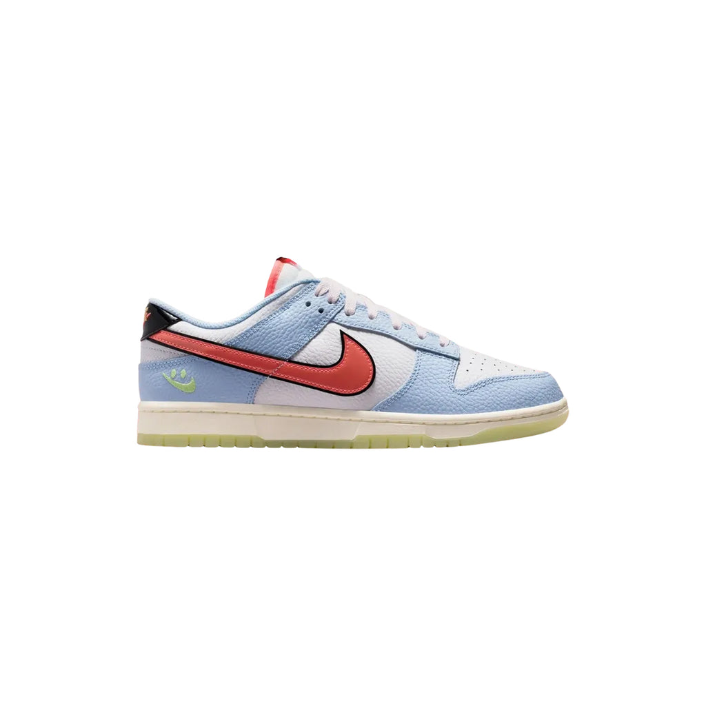 Nike Dunk Low Patent Leather 'Smiley Face'