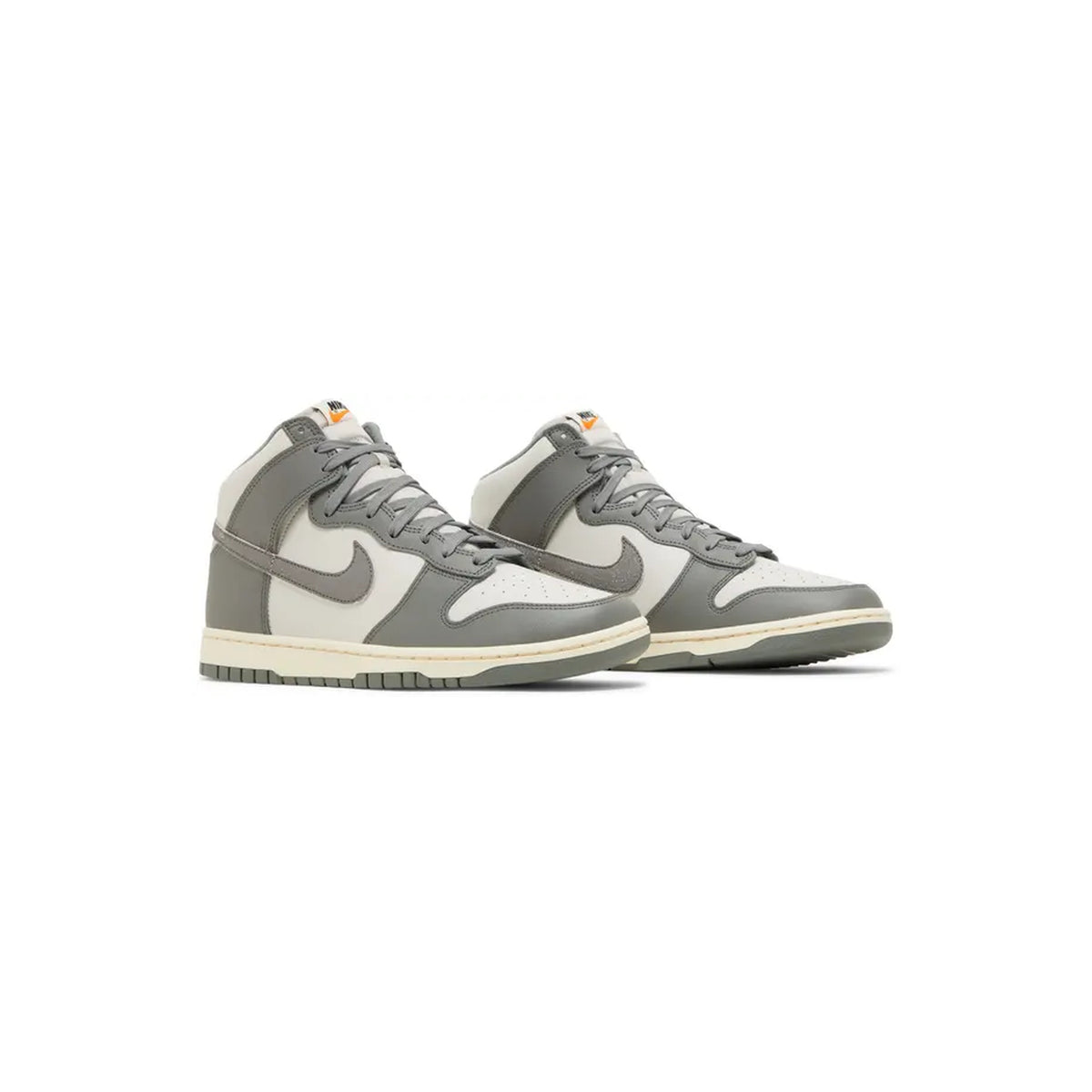 Nike Dunk High SE 'Light Bone'