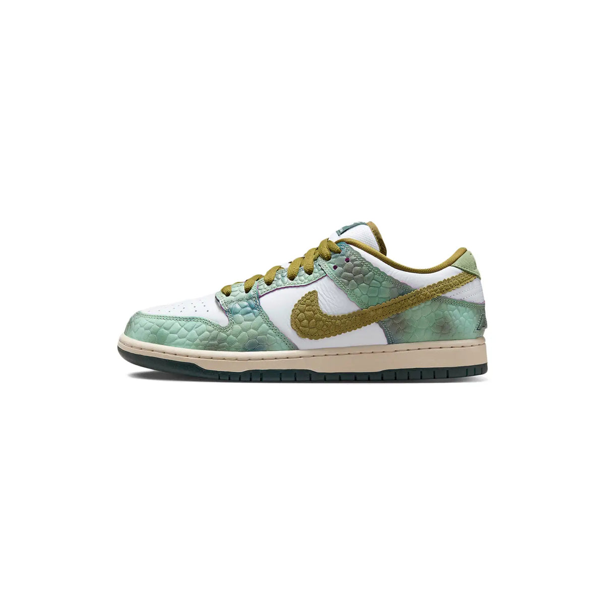 Nike SB Dunk Low Pro x Alexis Sablone "Chameleon"