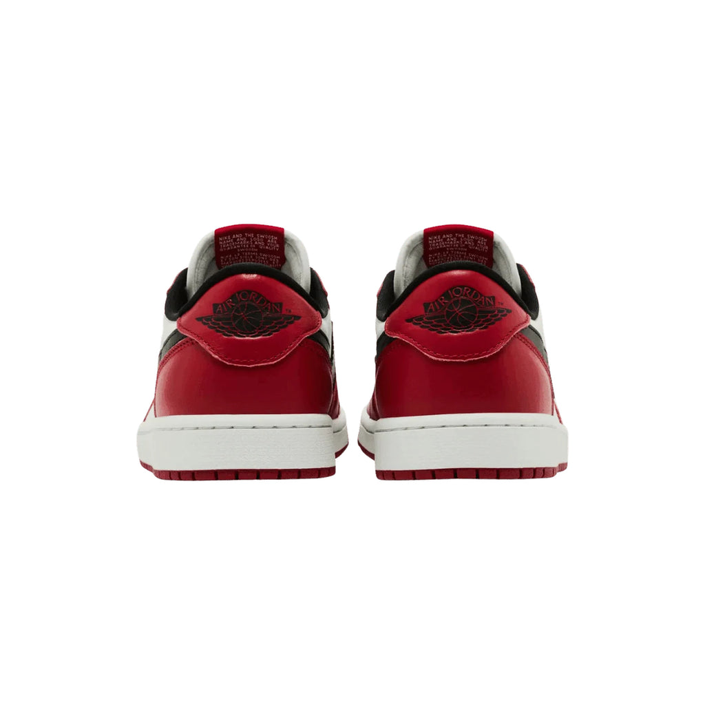 Air Jordan 1 Retro Low OG 'Chicago' 2025